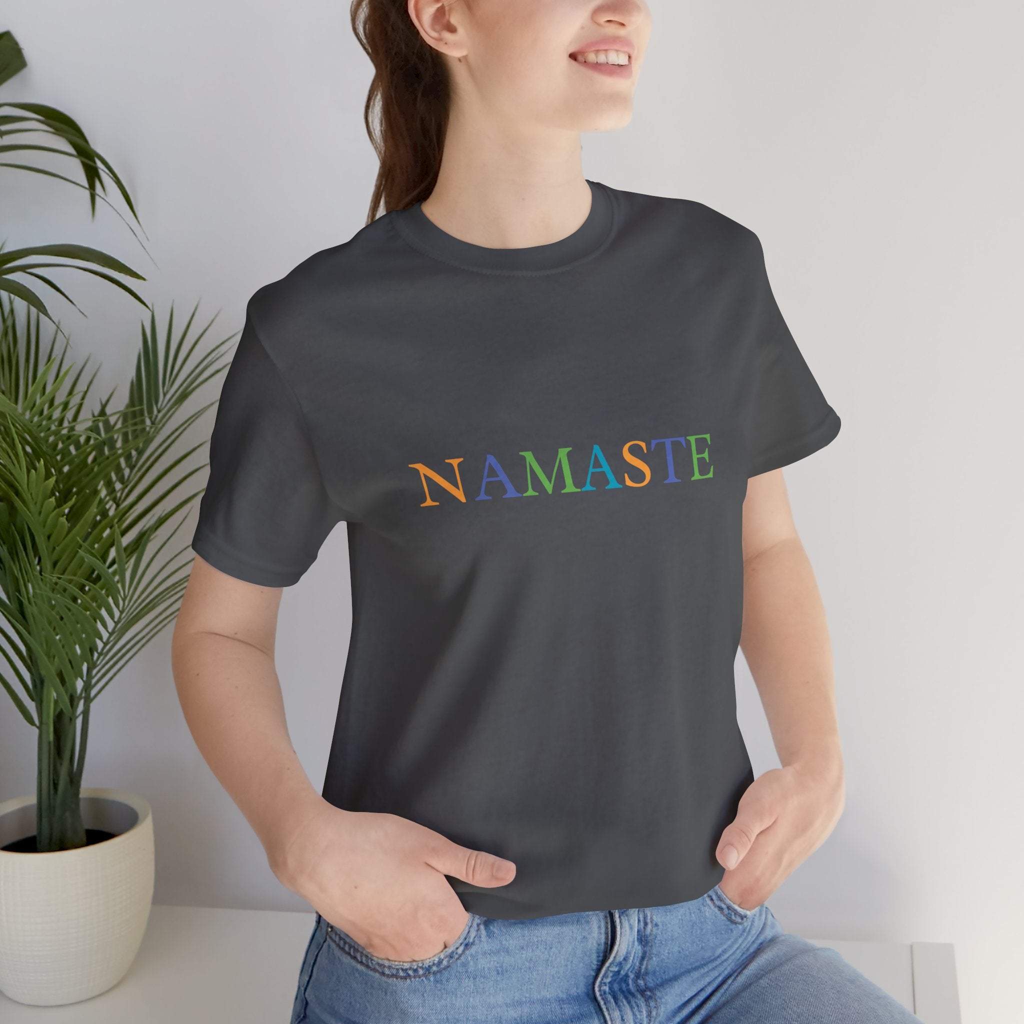 เสื้อยืดคอกลม NAMASTE สำหรับผู้ชายและผู้หญิง Tramunquiero