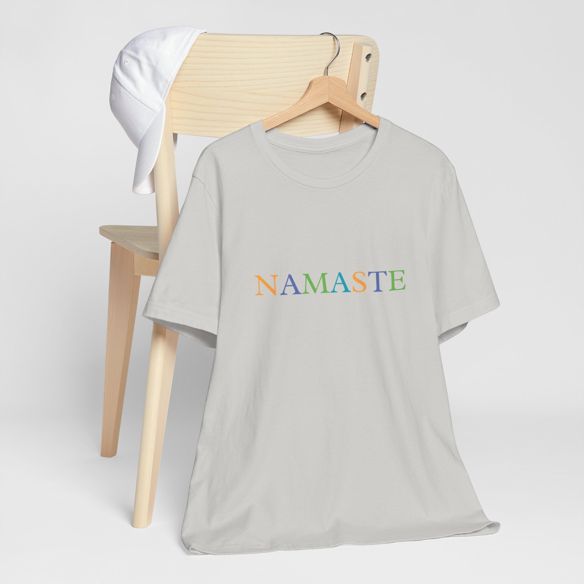 เสื้อยืดคอกลม NAMASTE สำหรับผู้ชายและผู้หญิง Tramunquiero